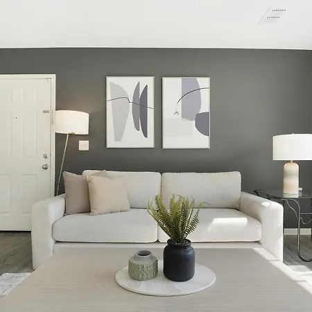 Landing At Vida East - 1 Bedroom In Church Hill